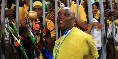 Pitso Mosimane with fans